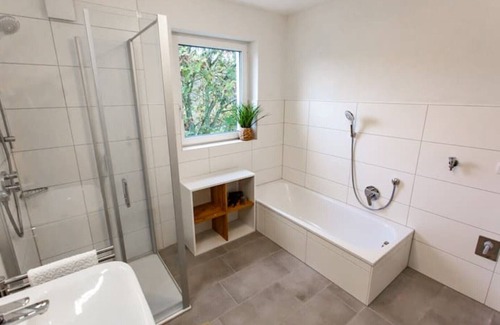 Lahr Apartment | COZY 3-room apartment with balcony *near Europa Park*