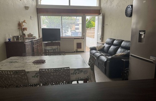 Port-la-Nouvelle House | Cozy 3-Room Mezzanine House, 80m from Beach, A/C Rooms, Terrace, 6 Sleeps, Close to Town Center