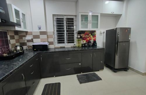 Hyderabad Apartment | Cozy 3BHK Stay Near US Consulate, Nallagandla