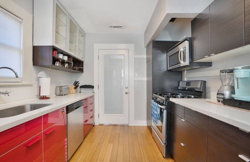 Downtown San Jose House | Cozy 3BR -2BA English Cottage in Downtown San Jose, CA Silicon Valley