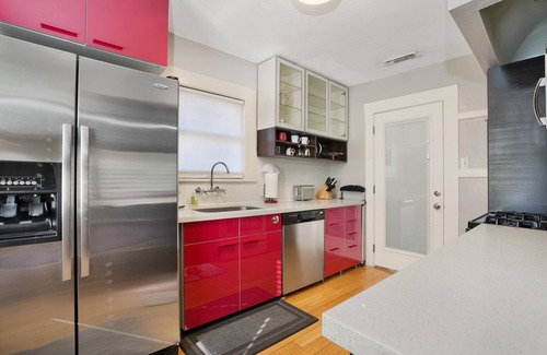 Downtown San Jose House | Cozy 3BR -2BA English Cottage in Downtown San Jose, CA Silicon Valley