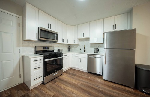 Streamwood House | Cozy 3BR Home – Family-Friendly, Near Schaumburg