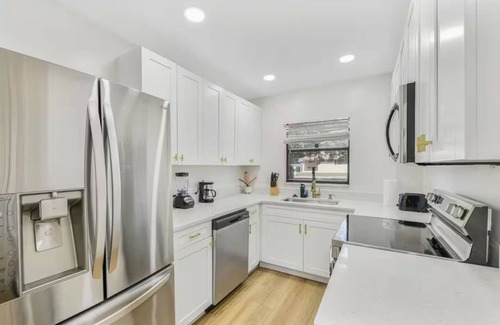 Clearwater House | Cozy 3BR Home Near Beach & Park
