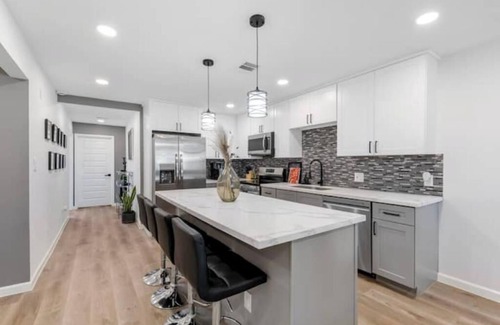 Northside House | Cozy 3BR Near Downtown Hou