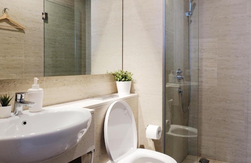 Jakarta Apartment | Cozy 3BR Suite at Taman Anggrek