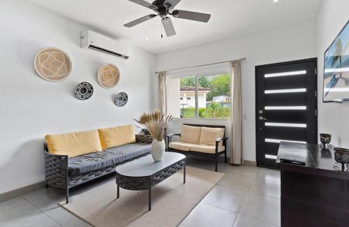 Villarreal House | Cozy 3BR Townhouse Near Tamarindo-2 Pool&More
