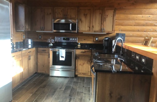 Boyne City Cabin | Cozy 4 BDR Log Cabin at Boyne Mountain