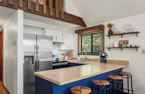 Basye Cabin | Cozy 4-bedroom cabin in Bryce Resort near Shenandoah National Park