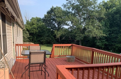 Chatham House | Cozy 4 bedroom house in the small town of Chatham!