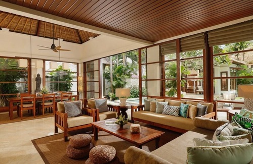 Jimbaran Bay Villa | Cozy, 4 Bedroom Villa Walk to Jimbaran Beach