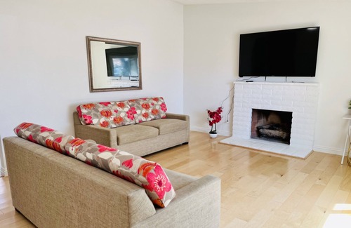 Las Vegas House | Cozy 4-bedrooms home with indoor fireplace