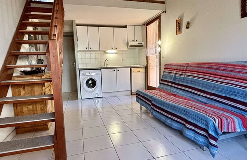 Argeles-sur-Mer House | Cozy 4-Room House for 6 in Argelès-sur-Mer, Near Beach, Terrace, Parking, and Modern Amenities