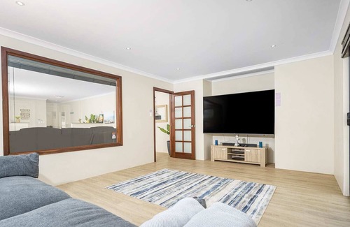 Beachlands House | Cozy 4BR home in Geraldton: explore attractions, nearby beach = Family getaway!
