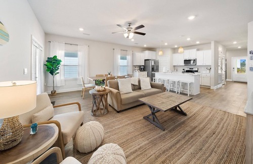 Port St. Joe House | cozy 4BR | Pool | Bikes + Golf Cart | Beach Access