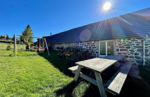 Freycenet-la-Cuche Cottage | Cozy 5-bedroom lodge near Freycenet-la-Cuche, perfect for families and friends, pet-friendly