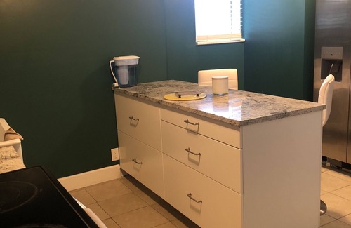 Steubenville House | Cozy 5Bd+/2Ba House- 7 min from everything local -30 min PITT