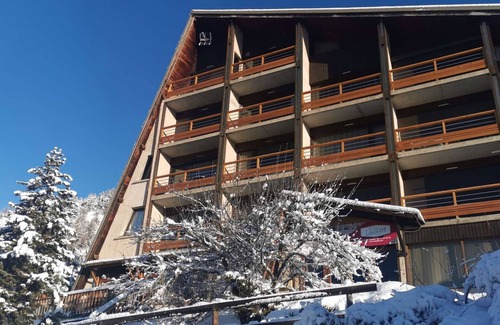 Saint-Michel-de-Chaillol Apartment | Cozy 6/8 Person Apartment with South Terrace, Near Slopes, Free WiFi, Parking - Pet Friendly