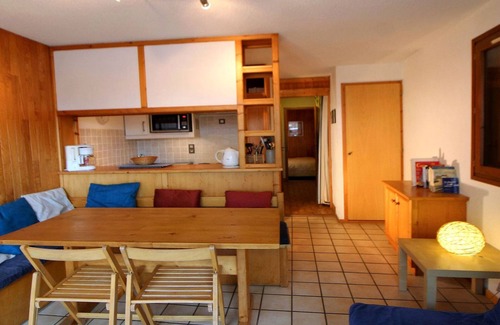 Champagny-en-Vanoise Apartment | Cozy 6 pers apt, balcony, ski storage in Champagny-en-Vanoise