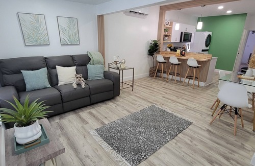 Flagami Apartment | Cozy/6PPL/2BR/Wifi/AC/Patio/BBQ/W&D/free parking apartment in Miami