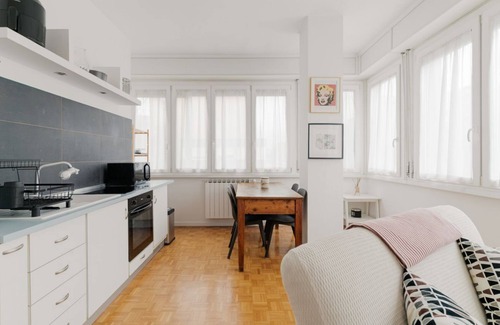 Barona Apartment | Cozy 78 sqm apartment, able to accommodate up to 4 people, located on the first floor of a building with lift.The property is located 650m from the Famagosta stop of the green metro line M2, which allows you to reach Piazza Duomo, Central Station and Gar