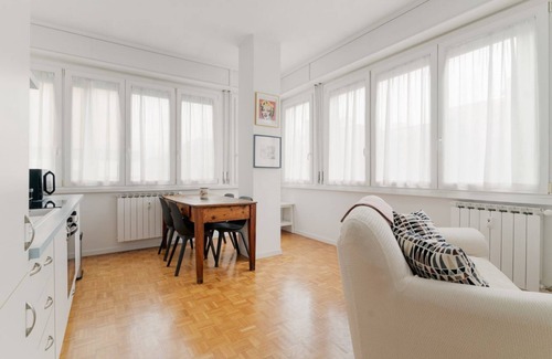 Barona Apartment | Cozy 78 sqm apartment, able to accommodate up to 4 people, located on the first floor of a building with lift.The property is located 650m from the Famagosta stop of the green metro line M2, which allows you to reach Piazza Duomo, Central Station and Gar