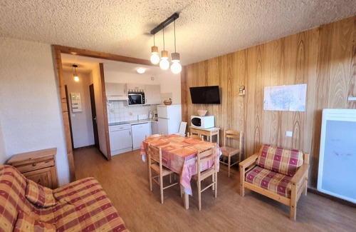 Saint-Michel-de-Chaillol Apartment | Cozy apartment for 7 with balcony, WiFi, parking, and pets allowed in Saint-Michel-de-Chaillol