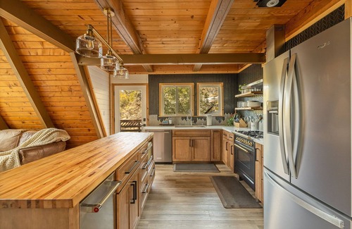 Bass Lake Cabin | Cozy A Frame Cabin, Bass Lake, Ca-Acorn Falls