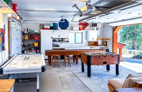 Olympic Heights House | Cozy A-Frame | Near Downtown Truckee | Game Room