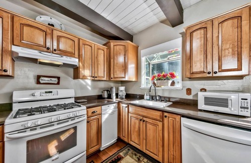 Tahoe Paradise House | Cozy A-Frame, wood fireplace, games, pets, wheelchair-friendly