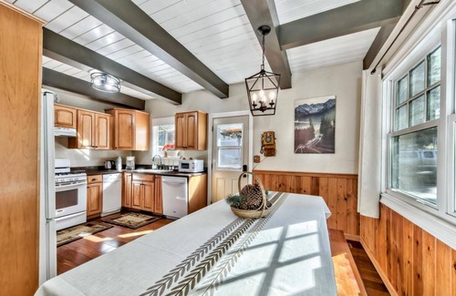 Tahoe Paradise House | Cozy A-Frame, wood fireplace, games, pets, wheelchair-friendly