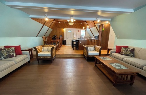 Cadillac House | Cozy A-frame with Sandy Beachfront - Stoneledge Lakehouse