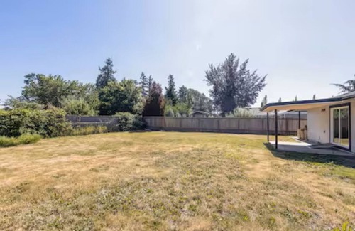 Woodburn House | Cozy Accommodations in Woodburn