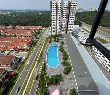 Kota Warisan Apartment | Cozy Aesthetic Apartment near KLIA Airport
