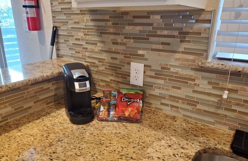 North Houston Apartment | Cozy & Affordable 2BR unit w/pool-Great Location!