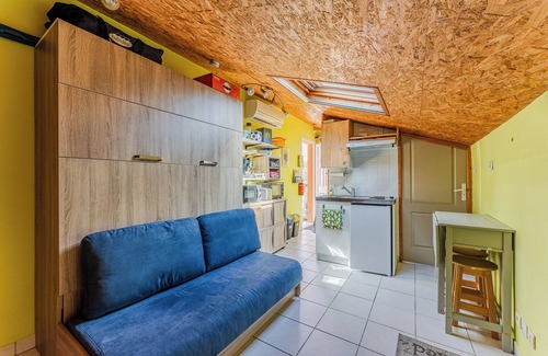 Gujan-Mestras Apartment | Cozy Air-Conditioned Studio for 2 People, Tranquil, Close to Beaches, Dune of Pilat & Nature