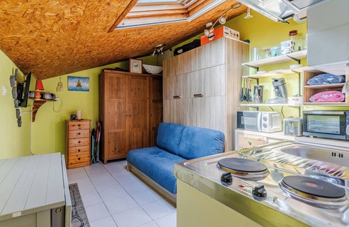 Gujan-Mestras Apartment | Cozy Air-Conditioned Studio for 2 People, Tranquil, Close to Beaches, Dune of Pilat & Nature
