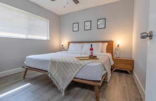 Melaleuca Gardens Apartment | Cozy AirportHouse 5 min del aeropuerto WiFi parking privado