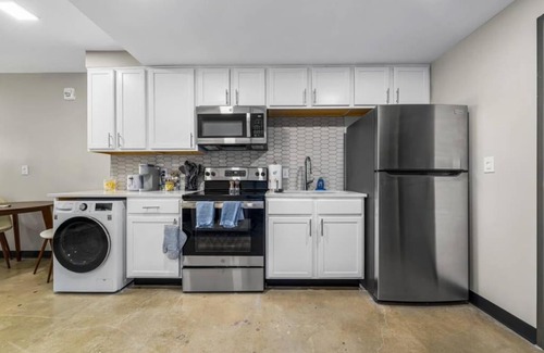 Five Points South Apartment | Cozy Alabama on 10th unit 220