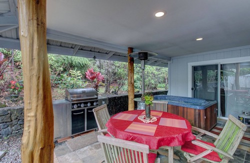 Ohia Estates House | Cozy Aloha Ohia Hale with Hot Tub