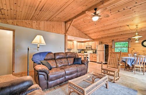 Shipshewana House | Cozy Amish Country Cabin on Shipshewana Lake!