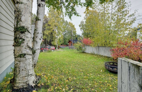 Spenard Cottage | Cozy Anchorage Retreat < 4 Mi to Downtown!