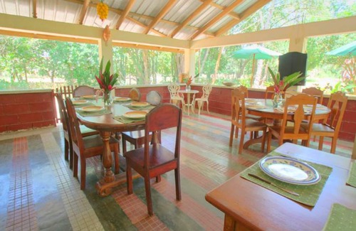 San Ignacio Cottage | Cozy and affordable 'cottage'- Central, walking distance to town and river- MB