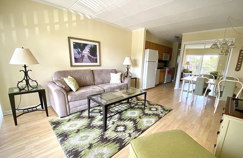 North Ocean City Condo | Cozy and Clean 1BR/1BA condo with ocean views and just a few steps to the beach!