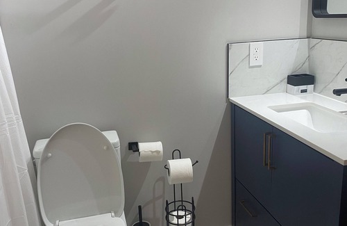 Symons Valley Bed & Breakfast | Cozy and Clean Legal Suit in North West Calgary