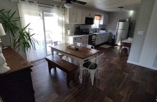Reinholds House | Cozy and clean, the perfect little cottage to get a good night's sleep.