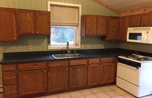 Bellaire House | Cozy and comfortable 1,000 sq. ft. 2-bedroom home with garage.