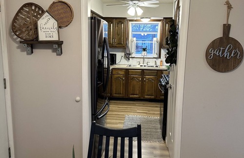 Republic House | Cozy and Comfortable home with easy access to Hwy 60 and Springfield!