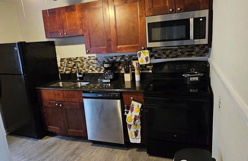 Portsmouth House | Cozy and comfortable retreat minutes away from local events,casino,beaches,etc.