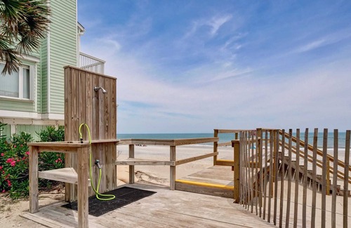 Kure Beach Condo | Cozy and Comfy beachfront w/great view! Pools and Gym!