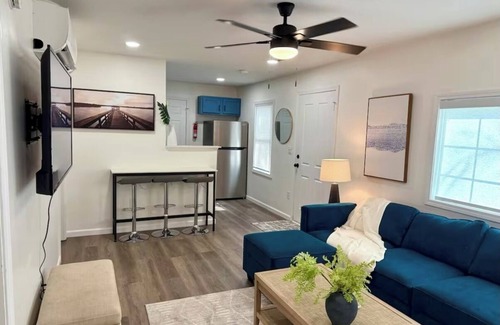 North Charleston House | Cozy and Convenient- 5 min to Airport